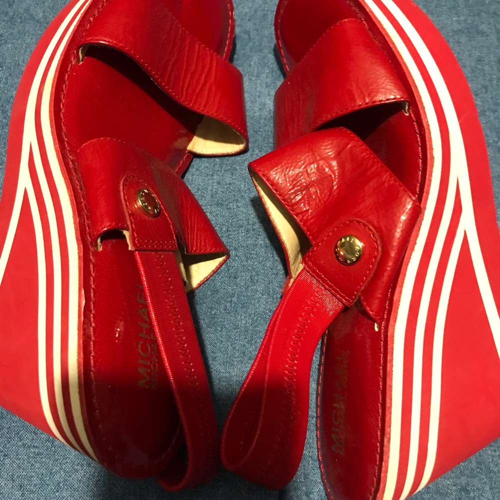 New red wedge sandal side: 9. 1/2, 4” high - Picture 6 of 13